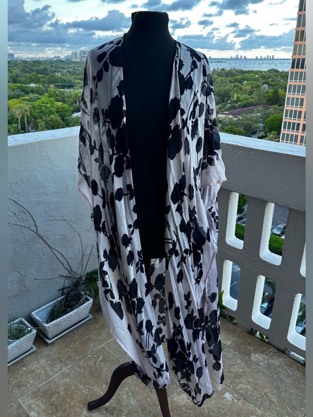 Elizabeth Gillett Blush Pink Black Floral Modal Duster Kimono Coverup OS NWT